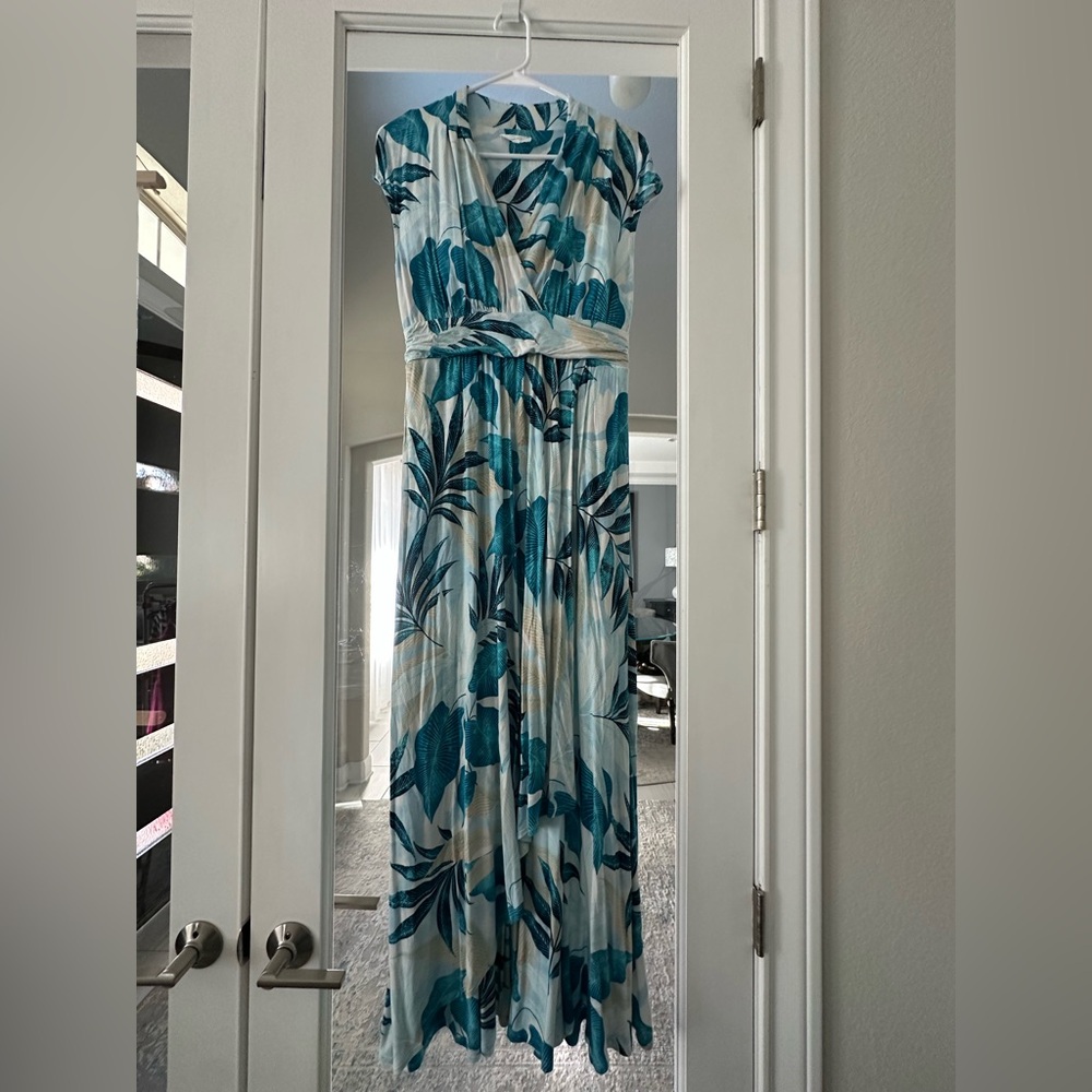 Soma Tropical Leaf Print | Flowy & Feminine
